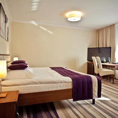 Hotel Mazovia Airport Modlin Nowy Dwór Mazowiecki Zimmer foto