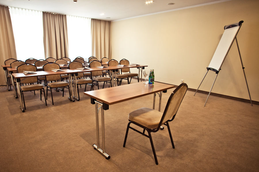Mazovia Airport Modlin Hotel
