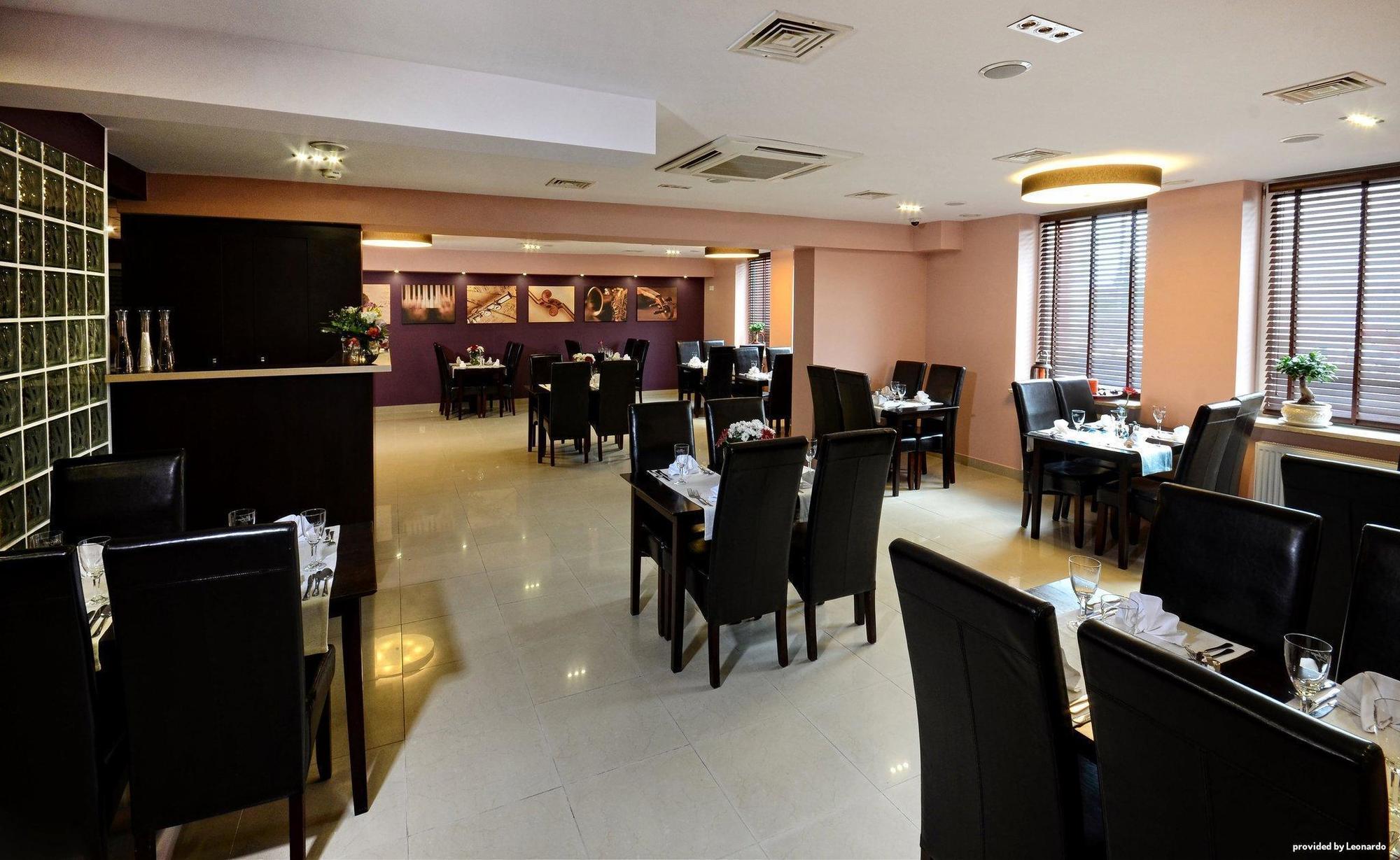 Mazovia Airport Modlin Hotel