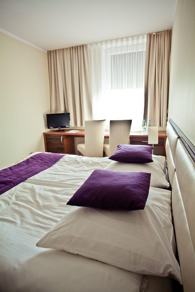 Hotel Mazovia Airport Modlin 3*