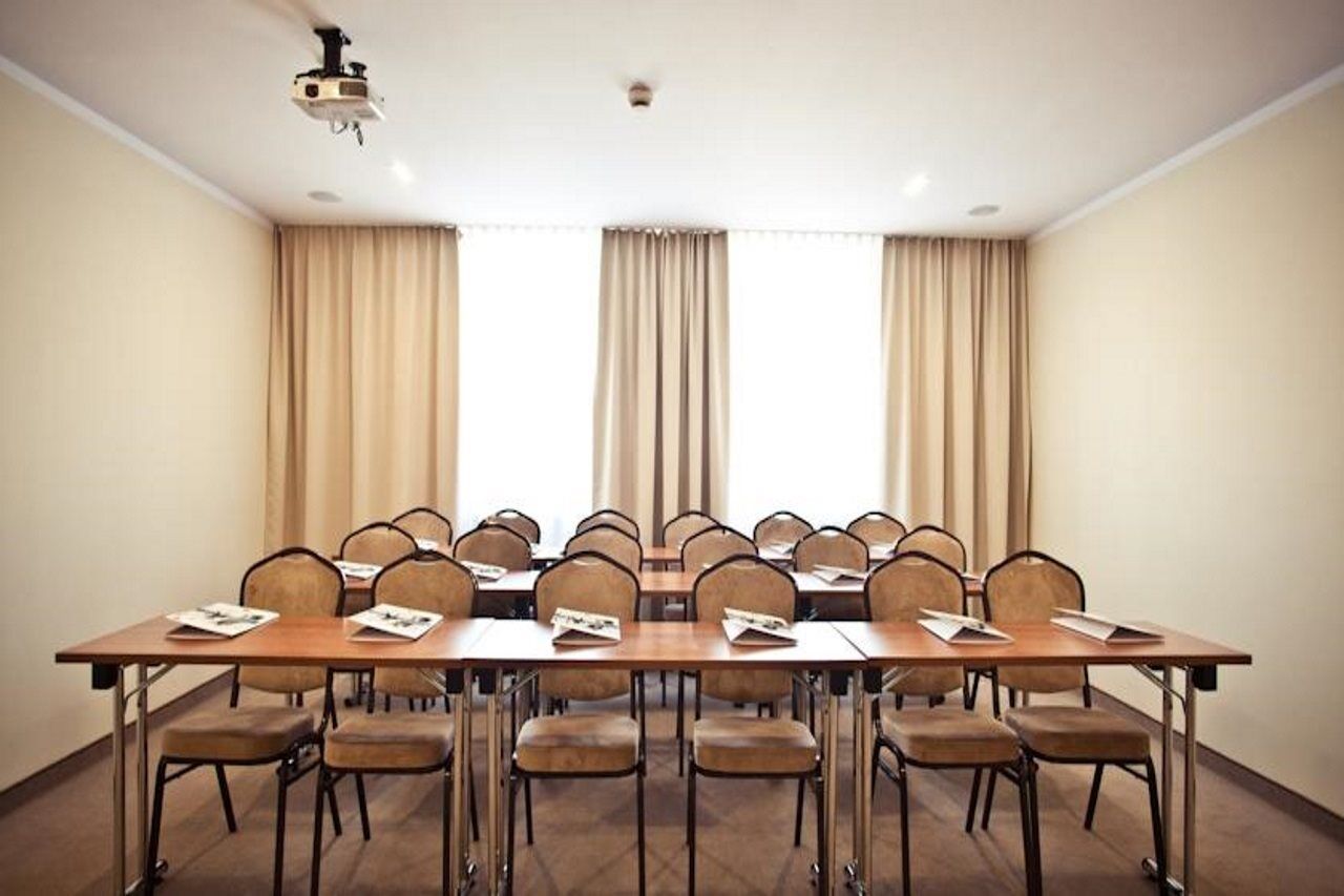 Mazovia Airport Modlin 3*